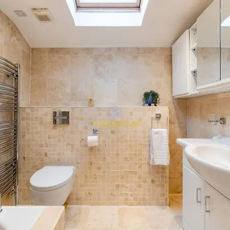 Stylish 3 Bed Cottage, Walk 2 All Sights & High St Windsor Exterior photo