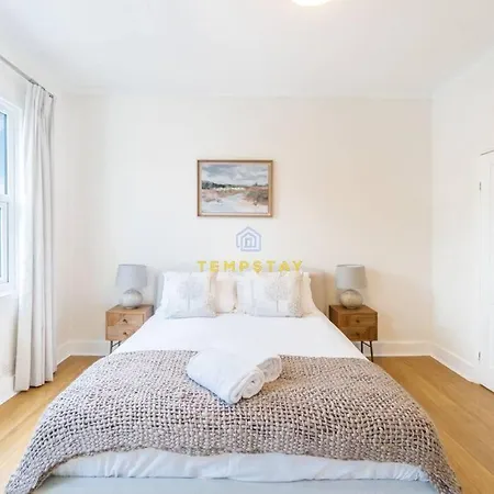 Stylish 3 Bed Cottage, Walk 2 All Sights & High St Windsor Exterior photo