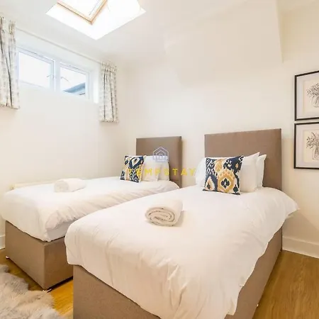 Stylish 3 Bed Cottage, Walk 2 All Sights & High St Windsor Exterior photo